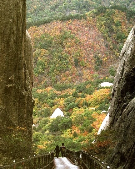 Path to Ulsan Bawi Rocks in Seoraksan National Park, South Korea